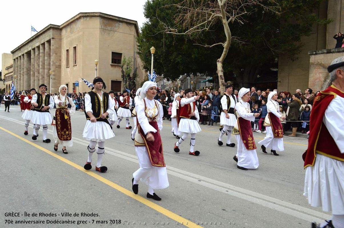 160- Rhodes- Defile Dodecanese grec.JPG